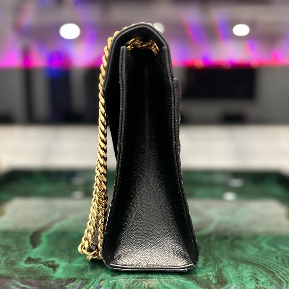 Envelope Large Quilted Leather Crossbody - Picture 4 of 15